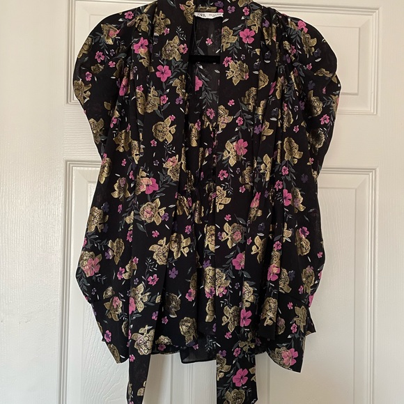 Zara floral long sleeve blouse with metallic thread - Picture 3 of 4